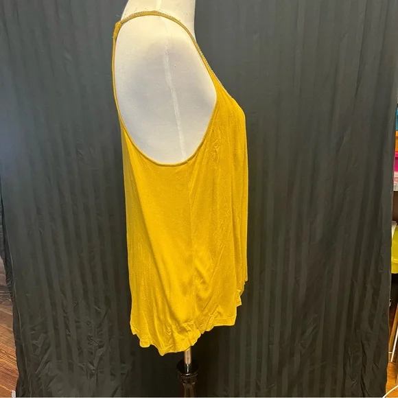 Racer back tank top - Picture 3 of 5